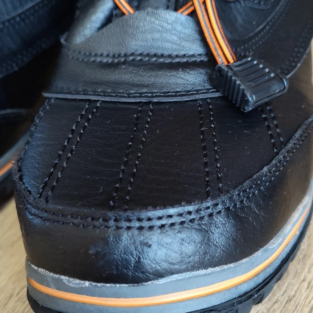 Winter Boots - Picture 4 of 10